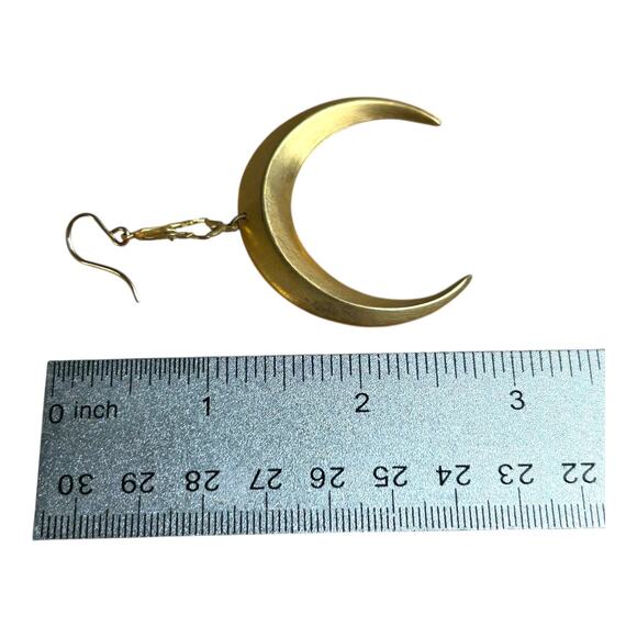 Vintage Brass Crescent Moon Dangle Drop Earrings - Picture 6 of 6